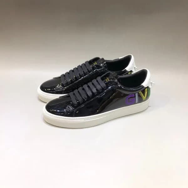 지방시 남/녀 클래식 블랙 스니커즈 - Unisex Black Sneakers - giv0… - 1