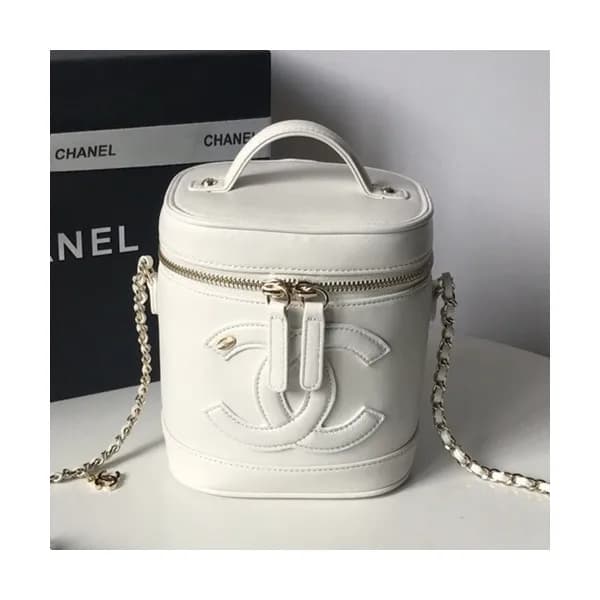 Chanel 2019 Vintage Leather Women Bucket Tote Shou… - 1