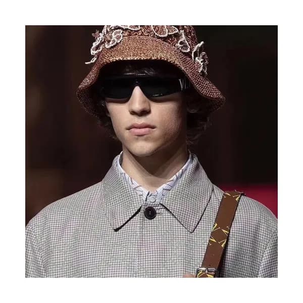 [트렌디]Valentino 2019 Mm/Wm Retro Logo Acrylic Frame… - 1