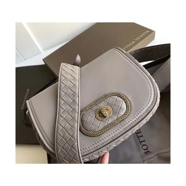 Bottega Veneta 2019 Leather Shoulder Bag,21cm - 보테… - 1