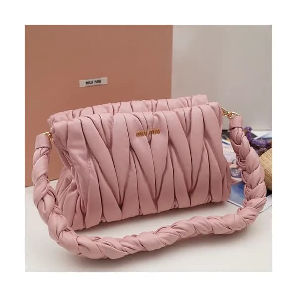 MiuMiu 2019 Matelasse Tote Shoulder Bag,27cm - 미우미… - 1