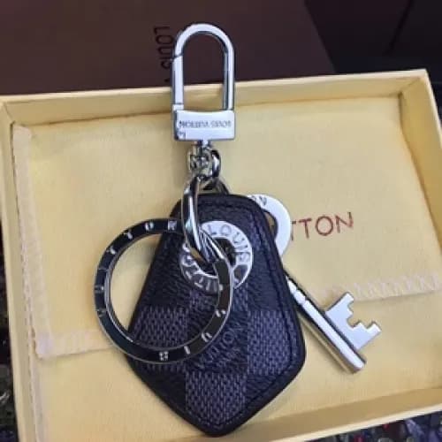 LouisVuitton bag charm-루이비통 키 홀더 Lou0026.2컬러(옐로우 골… - 1