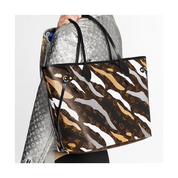 Louis Vuitton 2019 Never Full Monogram Tote Should… - 1
