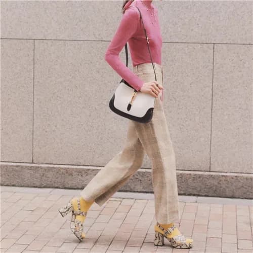 [핫 잇 템]Gucci 2021 Women's Leather Cross Bag,28… - 1