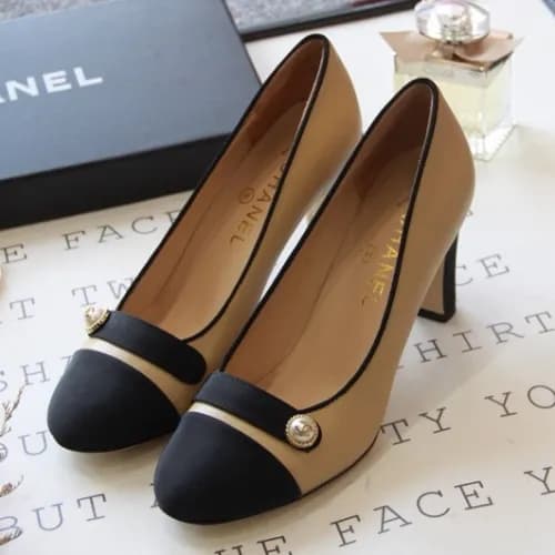 Chanel 2018 Ladies Classic CC Logo Preal Embellish… - 1