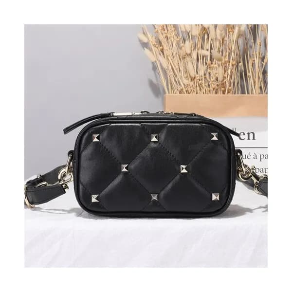 [귀여움 뿜뿜]Valentino 2019 Leather Garavani Boomstud C…