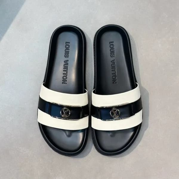 루이비통 남성 화이트탭 슬리퍼 - Louis vuitton Mens White Tap Sl… - 1