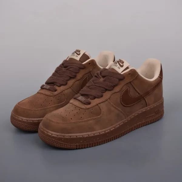 나이키 남/녀 브라운 스니커즈 - Nike Air Force Unisex Brown Sne… - 1