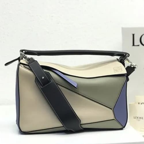 Loewe 2019 Puzzle Medium Shoulder Bag, 29CM - 로에베 … - 1