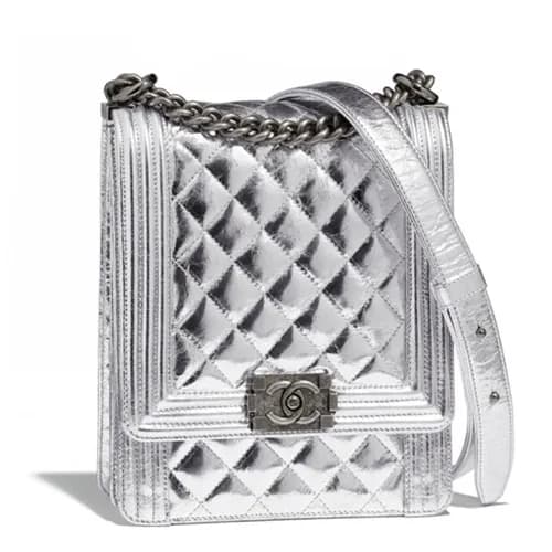 Chanel 2019 Boy Leather Chain Shoulder Bag ,19cm -… - 1