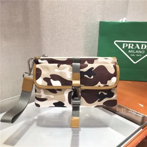 [프라다] Prada 2020 Men's Nylon Clutch Bag,23cm -… - 1