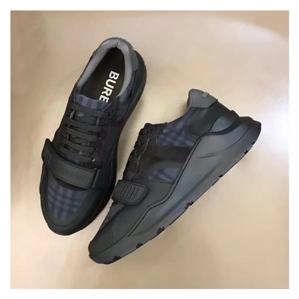 버버리 남성 벨크로 블랙 스니커즈 - Mens Black Sneakers - bur0442… - 1