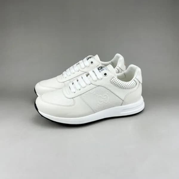 구찌 남성 클래식 화이트 스니커즈- Gucci Mens White Sneakers - gu… - 1