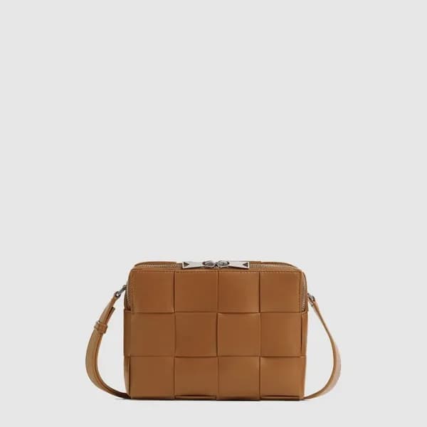 보테가 베네타 남성 카세트 카메라 백 - Bottega veneta Mens Cassett… - 1