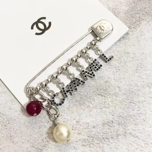 CHANEL White Gold Brooch - 샤넬 여성용 18k도금 화이트 골드 브… - 1
