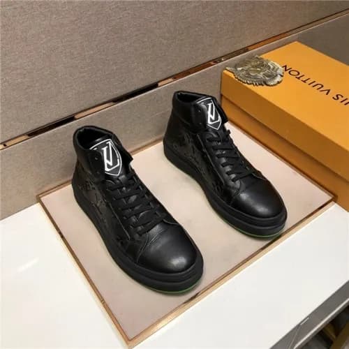 Louis Vuitton 2020 Men's Leather Sneakers - 루이… - 1