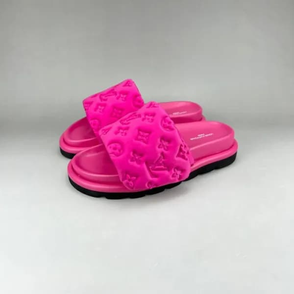 루이비통 남/녀 이니셜 핑크 슬리퍼 - Unisex Pink Slippers - lou05… - 1