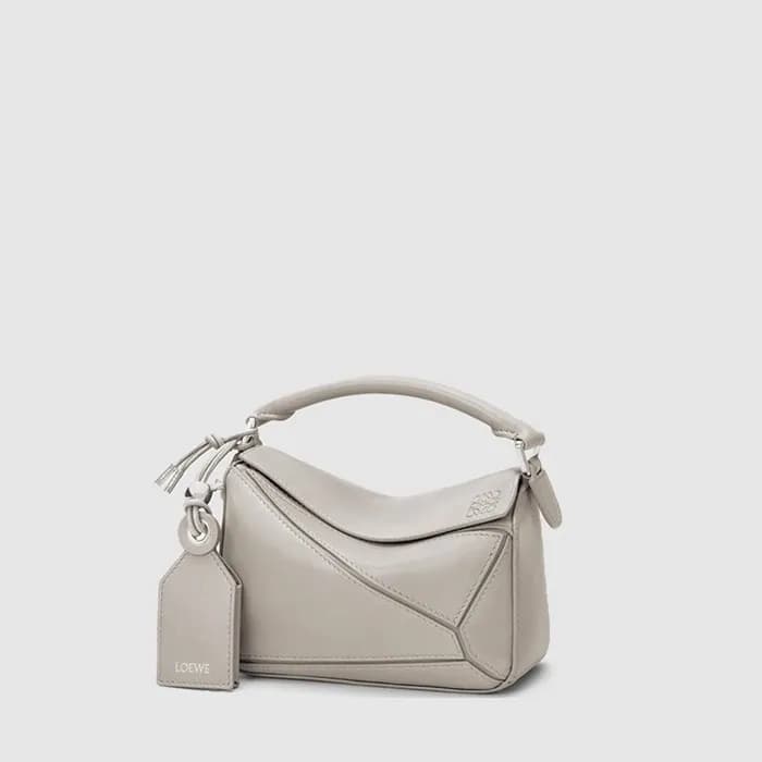 로에베 여성 미니 페더라이트 퍼즐 백 - Loewe Womens Mini Featherli… - 1