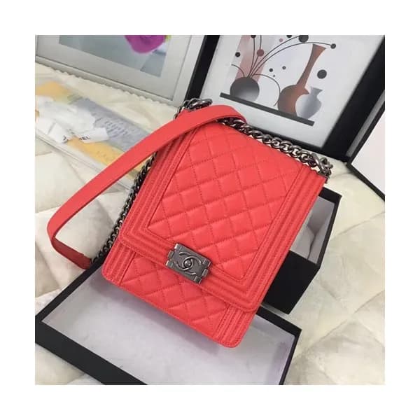 Chanel 2019 Boy Leather Chain Shoulder Bag ,19.5CM… - 1