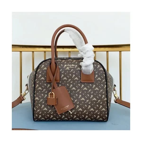 Burberry 2019 Tote Shoulder Bag, 34cm - 버버리 2019 여… - 1