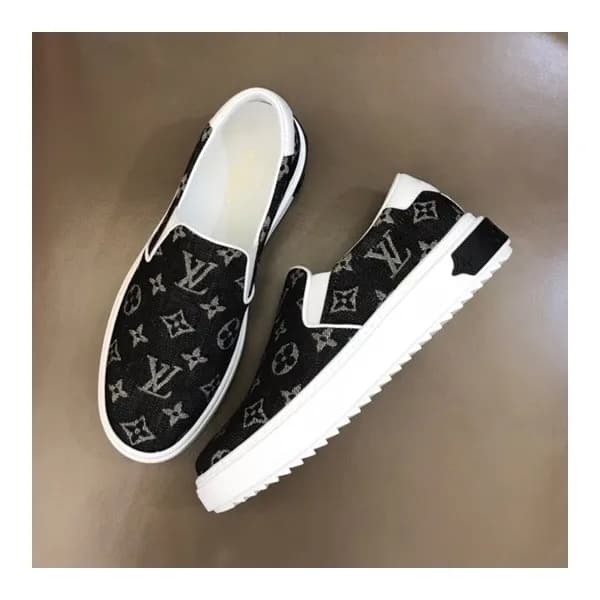 루이비통 남성 Time out 블랙 스니커즈 - Mens Black Sneakers - l… - 1