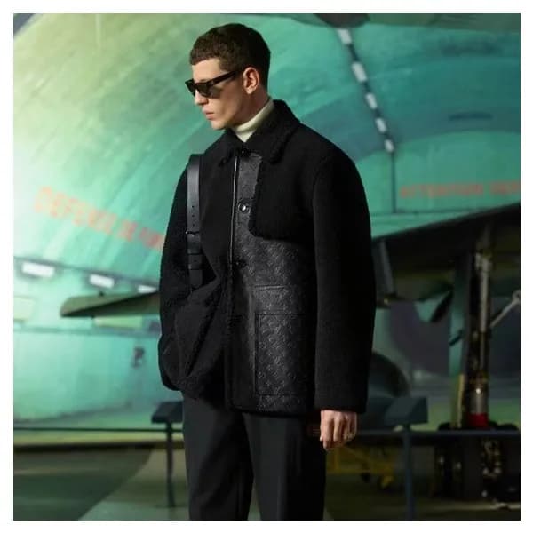 루이비통 남성 블랙 가죽 자켓 - Louis vuitton Mens Black Jacket… - 1