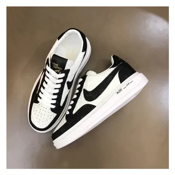 루이비통 남성 블랙 스니커즈 - Louis vuitton Mens Black Sneaker… - 1
