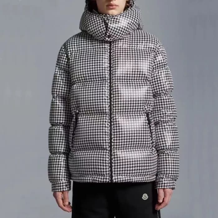 몽클레어 남성 블랙 다운 패딩 - Moncler Mens Black Down Padding… - 1