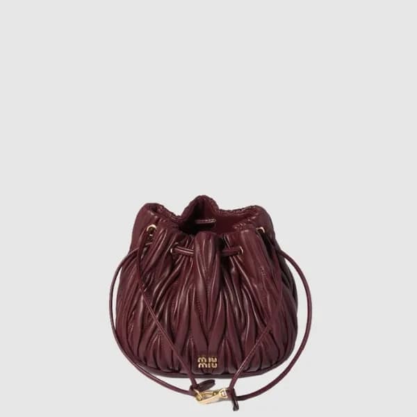미우미우 여성 마테라쎄 나파 가죽 파우치 - Miumiu Womens Matelasse N… - 1