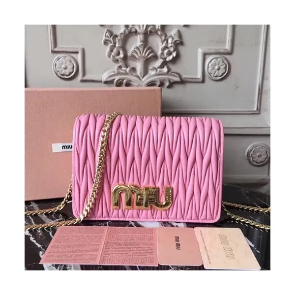 MiuMiu 2019 Matelasse Chain Shoulder Cross Bag,18… - 1