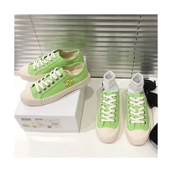 Chanel 2019 Ladies Canvas Sneakers - 샤넬 2019 여성용 캔… - 1