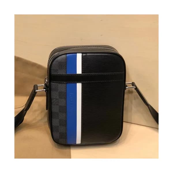 Louis Vuitton 2020 Messenger Shoulder Bag,21cm - 루… - 1
