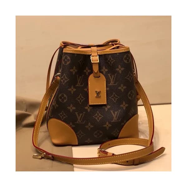 Louis Vuitton 2020 Bucket Shoulder Cross Bag,22cm … - 1