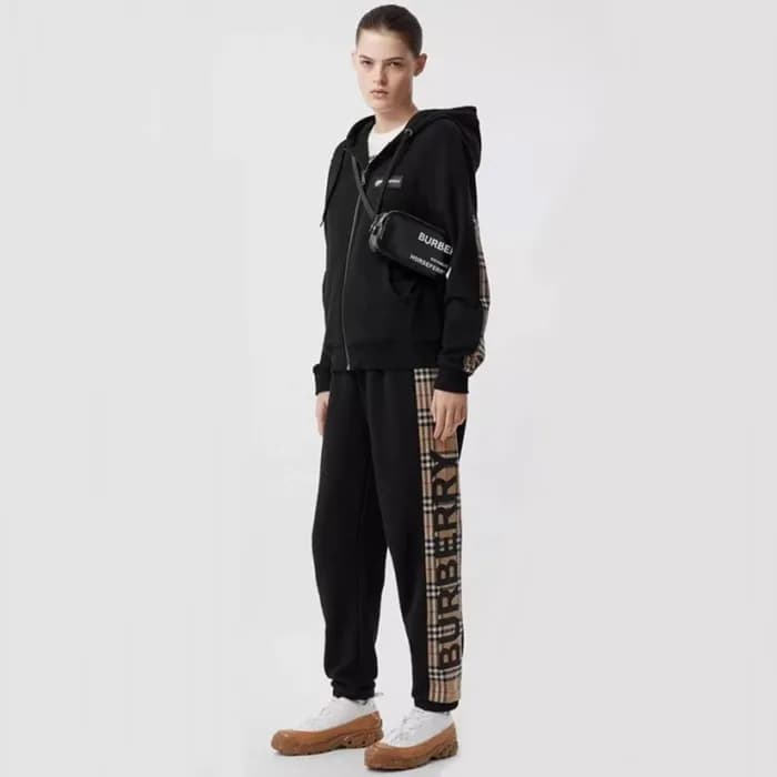 버버리 남/녀 캐쥬얼 블랙 츄리닝 - Burberry Unisex Black Trainin…