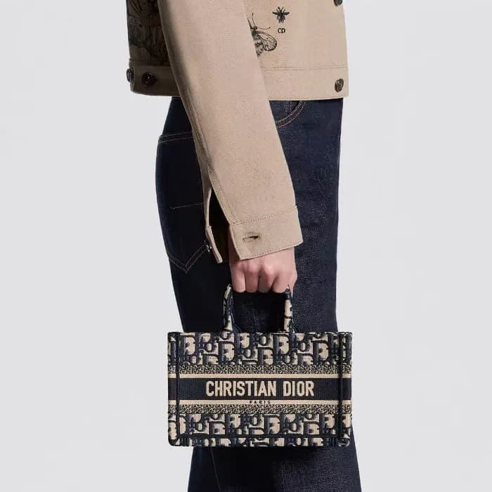 디올 여성 북토트 미니백 - Dior Womens Book Tote Mini Bag - d… - 1