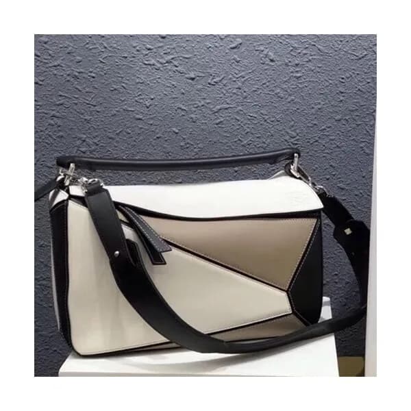 Loewe 2019 Puzzle Medium Shoulder Bag, 29CM - 로에베 … - 1