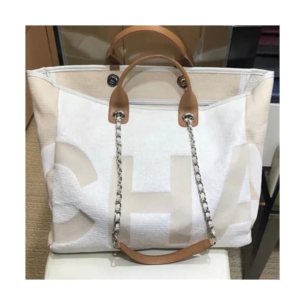 [수납력 GOOD!!]Chanel 2019 Canvas Tote Shoulder Shopp… - 1