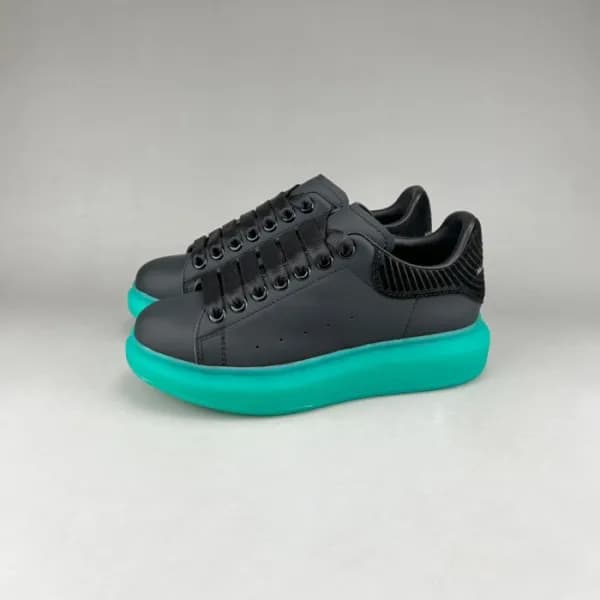 알렉산더맥퀸 남/녀 블랙탭 스니커즈 - Unisex Black Sneakers - alx0… - 1