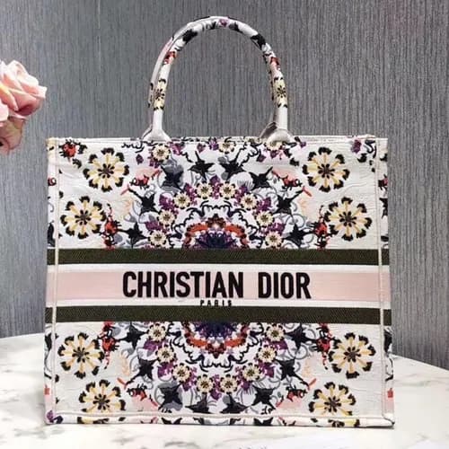 Dior 2019 Woman Canvas Book Tote Shopper Bag,41.5C… - 1