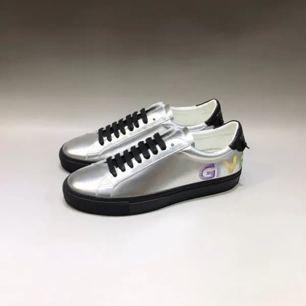 지방시 남/녀 클래식 실버 스니커즈 - Unisex Silver Sneakers - giv… - 1