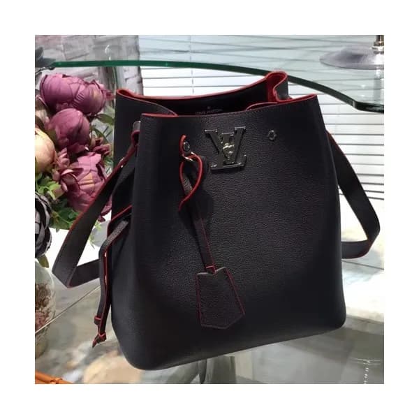 Louis Viutton Lock Me Bucket Shouder Bag ,27cm - 루… - 1