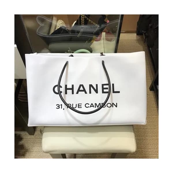 Chanel 2019 Leather Large Tote Shoulder Shopper Ba… - 1