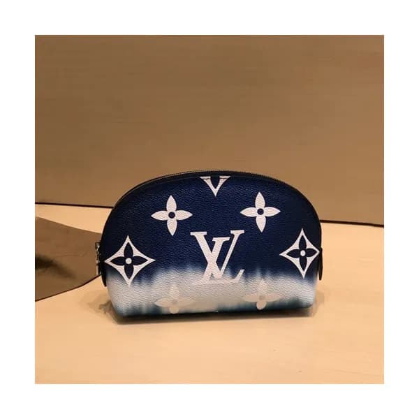 Louis Vuitton 2020 Monogram PVC Pouch Bag ,19cm - … - 1