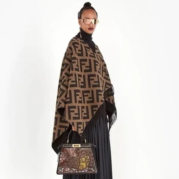 펜디 여성 블랙 판쵸 - Fendi Womens Black Pancho - fe18x - 1