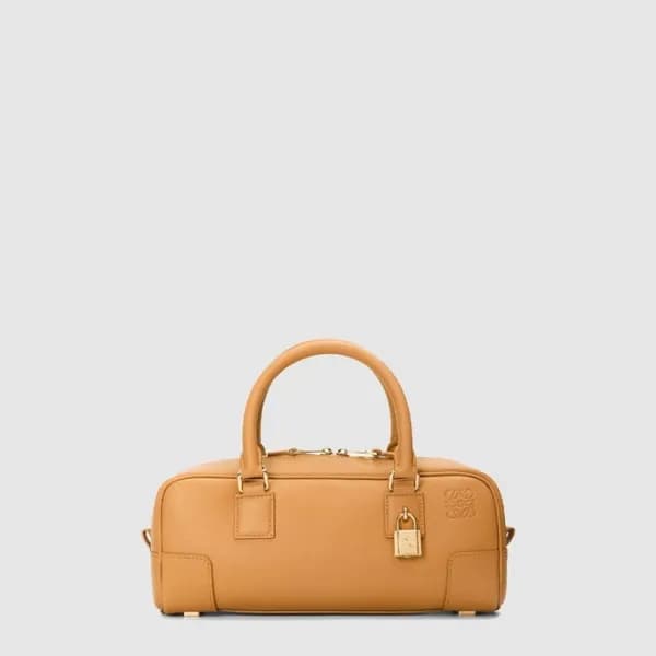 로에베 여성 아마조나 23 크롭 백 - Loewe Womens Amazona 23 Crop… - 1