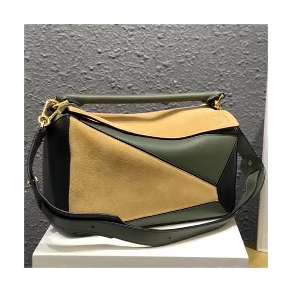 Loewe 2019 Puzzle Medium Shoulder Bag, 29CM - 로에베 … - 1