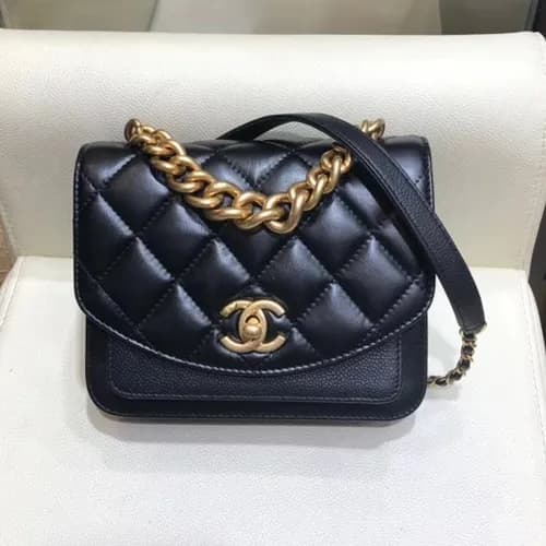 Chanel 2019 Flap Shoulder Bag,19CM - 샤넬 2019 플랩 숄더… - 1