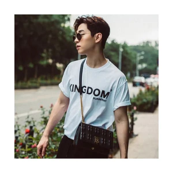 [헨리 착용]Burberry 2019 Leather TB Chain Shoulder Bag… - 1