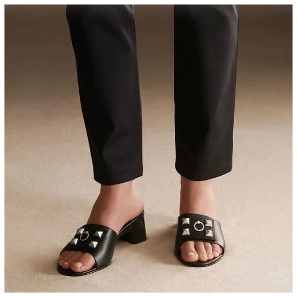 에르메스 여성 시그니처 블랙 뮬 - Hermes Womens Black Sandals - … - 1