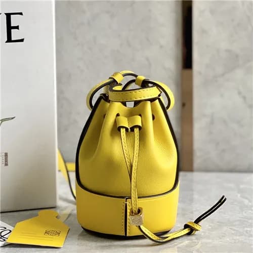 [러블리한]Loewe 2021 Women's Leather Mini Bucket S… - 1